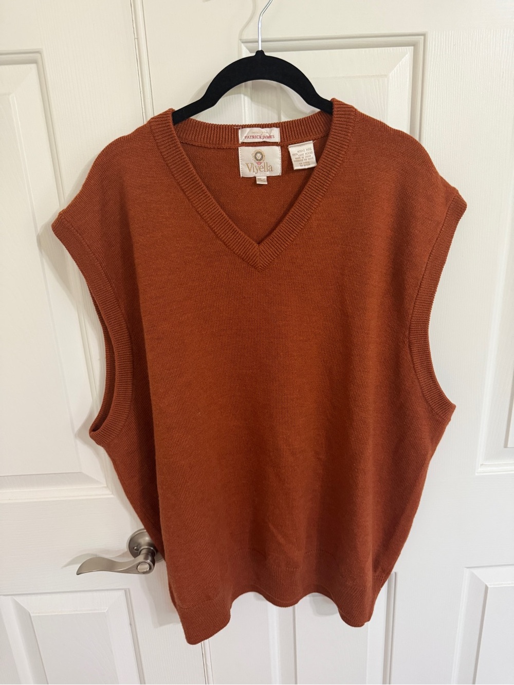 Viyella Patrick James XXL Rust Orange 100% Merino Wool Sweater Vest Preppy